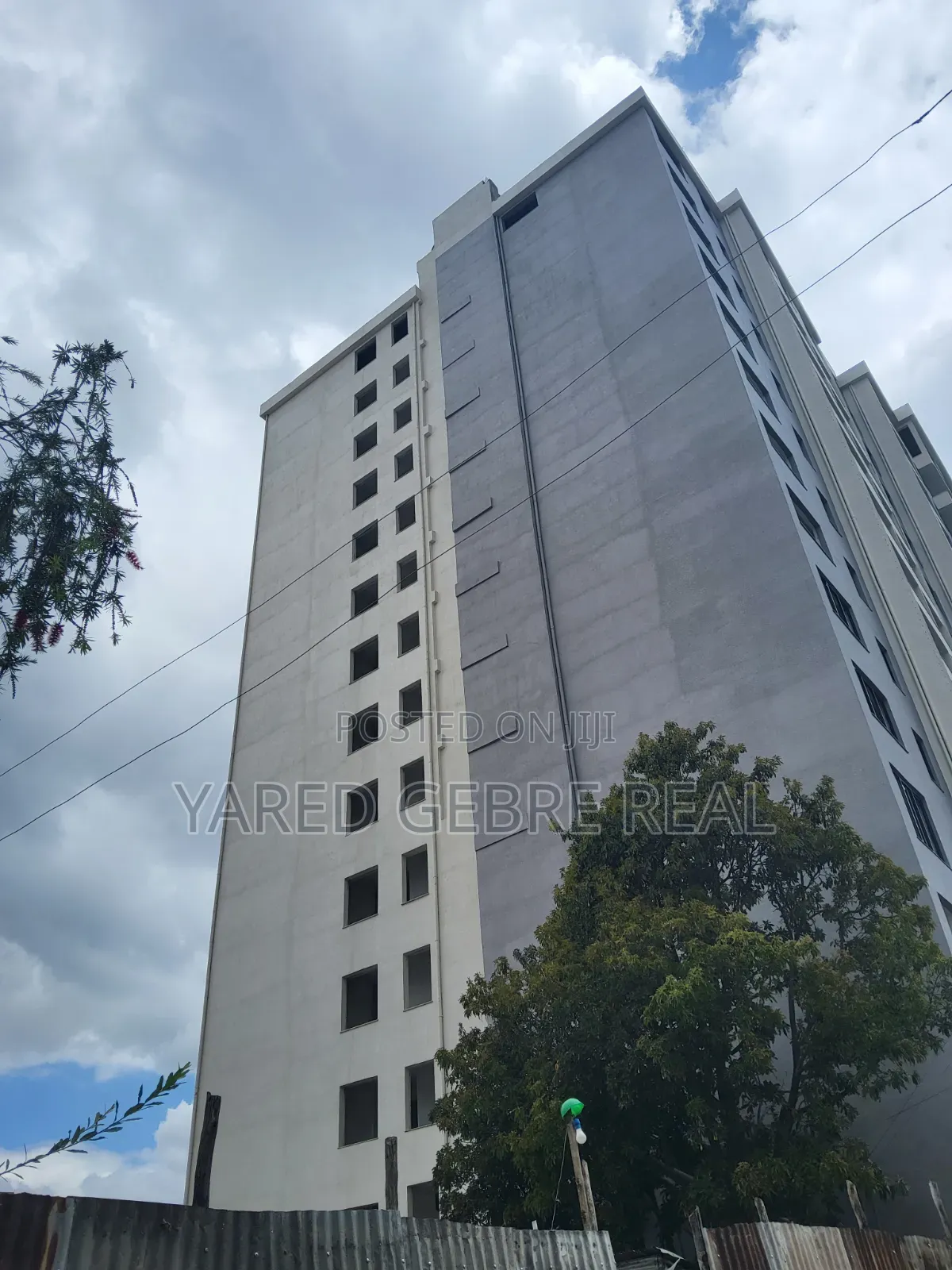 2bdrm Apartment in በ6 የሚረከቡት ዘመናዊ , Yeka for sale