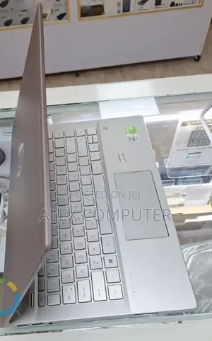 New Laptop HP Pavilion 14 8GB Intel Core i5 SSD 512GB