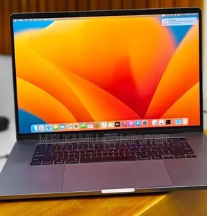 New Laptop Apple MacBook Pro 2019 16GB Intel Core i7 SSD 512GB