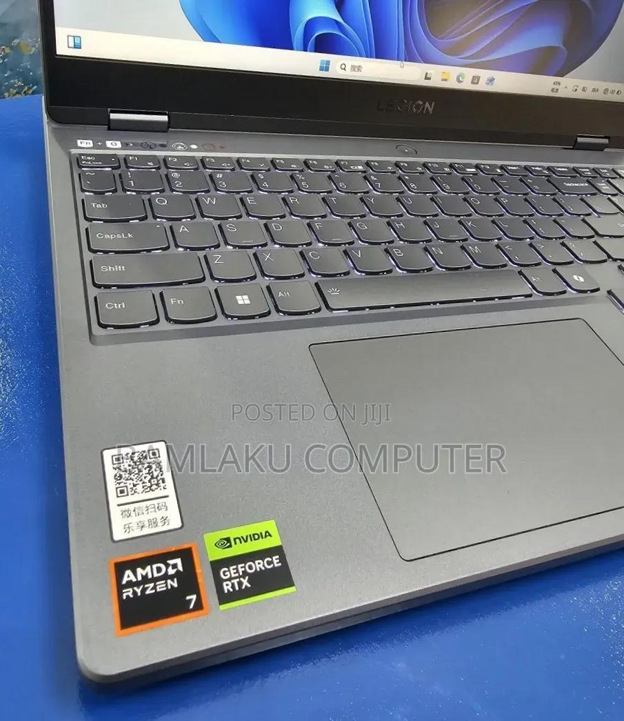 New Laptop Lenovo Legion 7 16GB AMD Ryzen 7 SSD 512GB