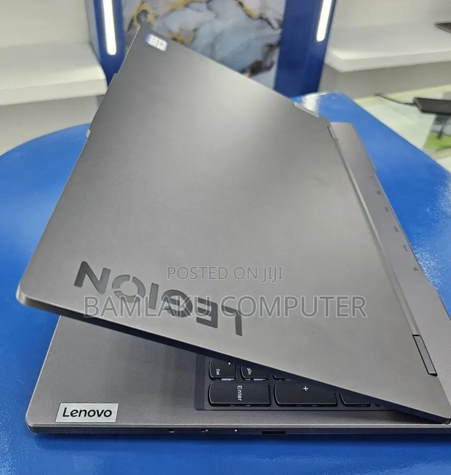 New Laptop Lenovo Legion 7 16GB AMD Ryzen 7 SSD 512GB