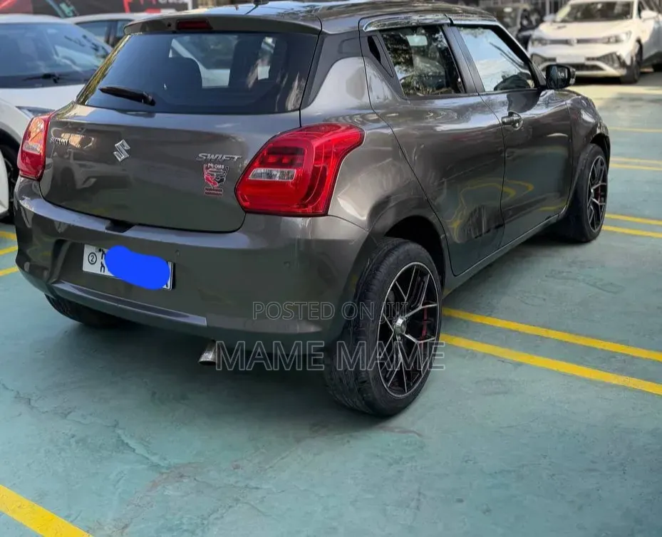 Suzuki Swift 2021 Gray
