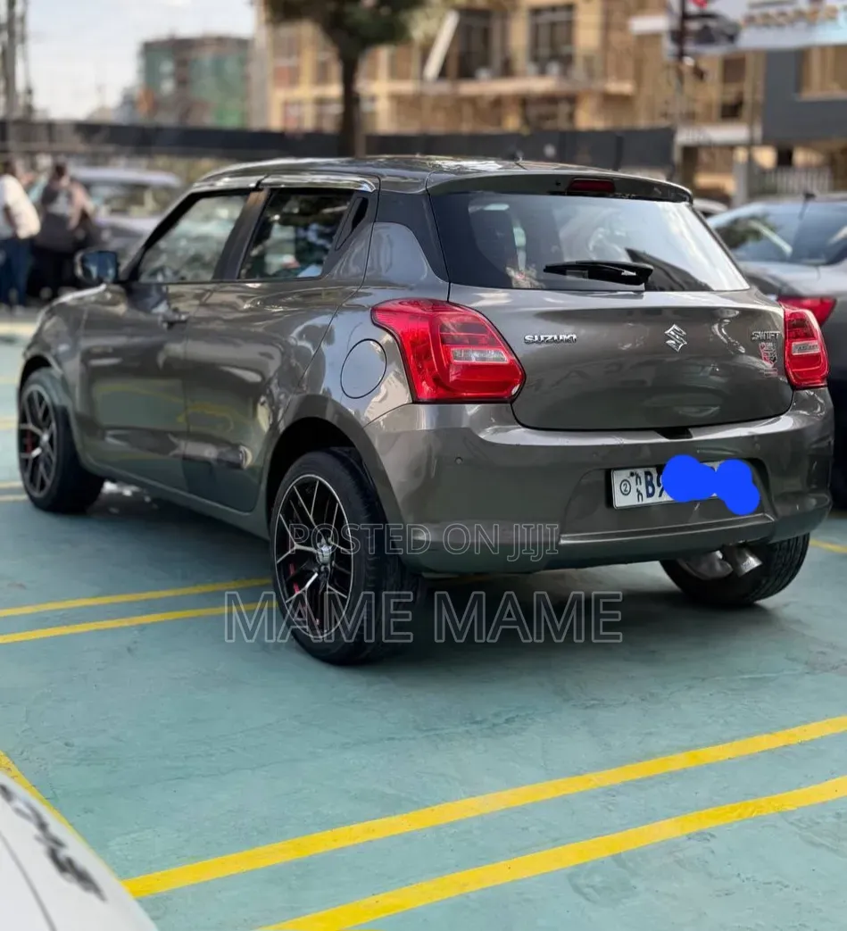 Suzuki Swift 2021 Gray