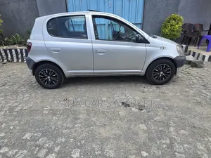 Toyota Yaris 2001 Silver