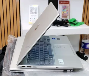 New Laptop HP Stream Notebook 16GB Intel Core i7 SSD 1T