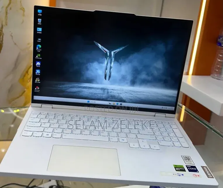 New Laptop Lenovo 16GB Intel Core i9 SSD 1T