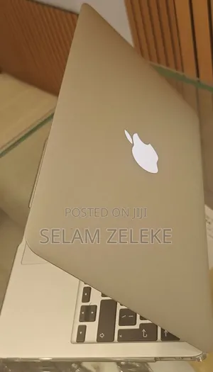 New Laptop Apple MacBook Pro 2015 4GB Intel Core i5 SSD 128GB