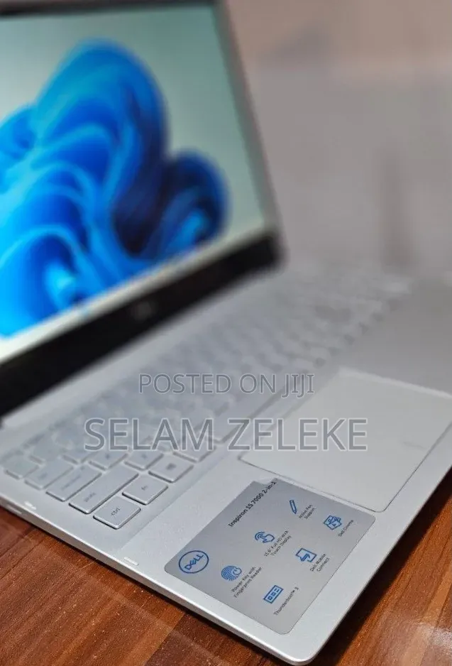 New Laptop Dell Inspiron 15 8GB Intel Core i5 SSD 256GB