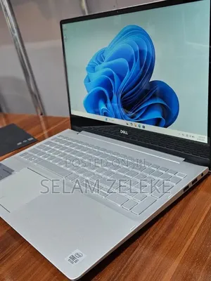New Laptop Dell Inspiron 15 8GB Intel Core i5 SSD 256GB