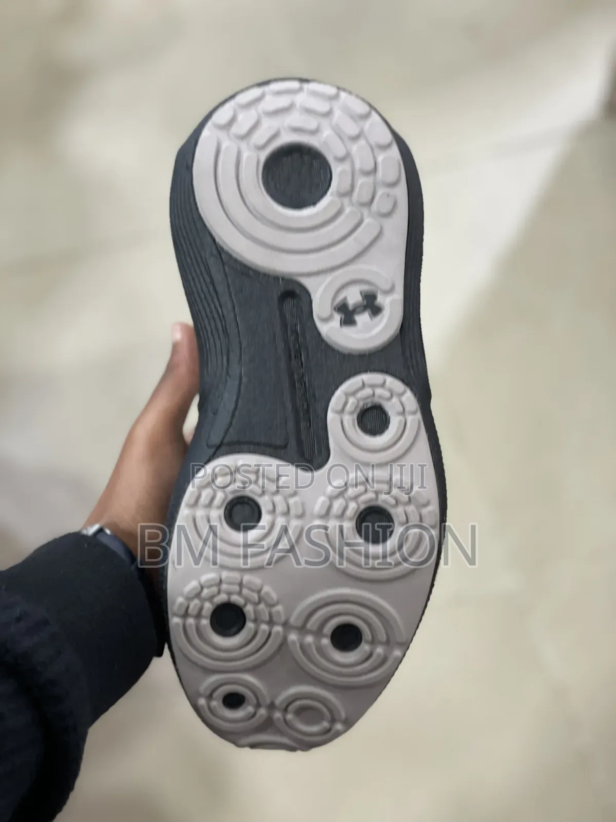 Under Armour Hovr Phantom Running Shoes in Grey