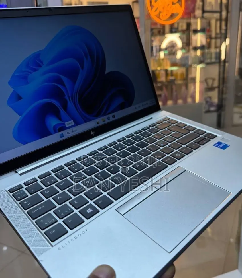 New Laptop HP EliteBook 840 G8 16GB Intel Core i5 SSD 256GB