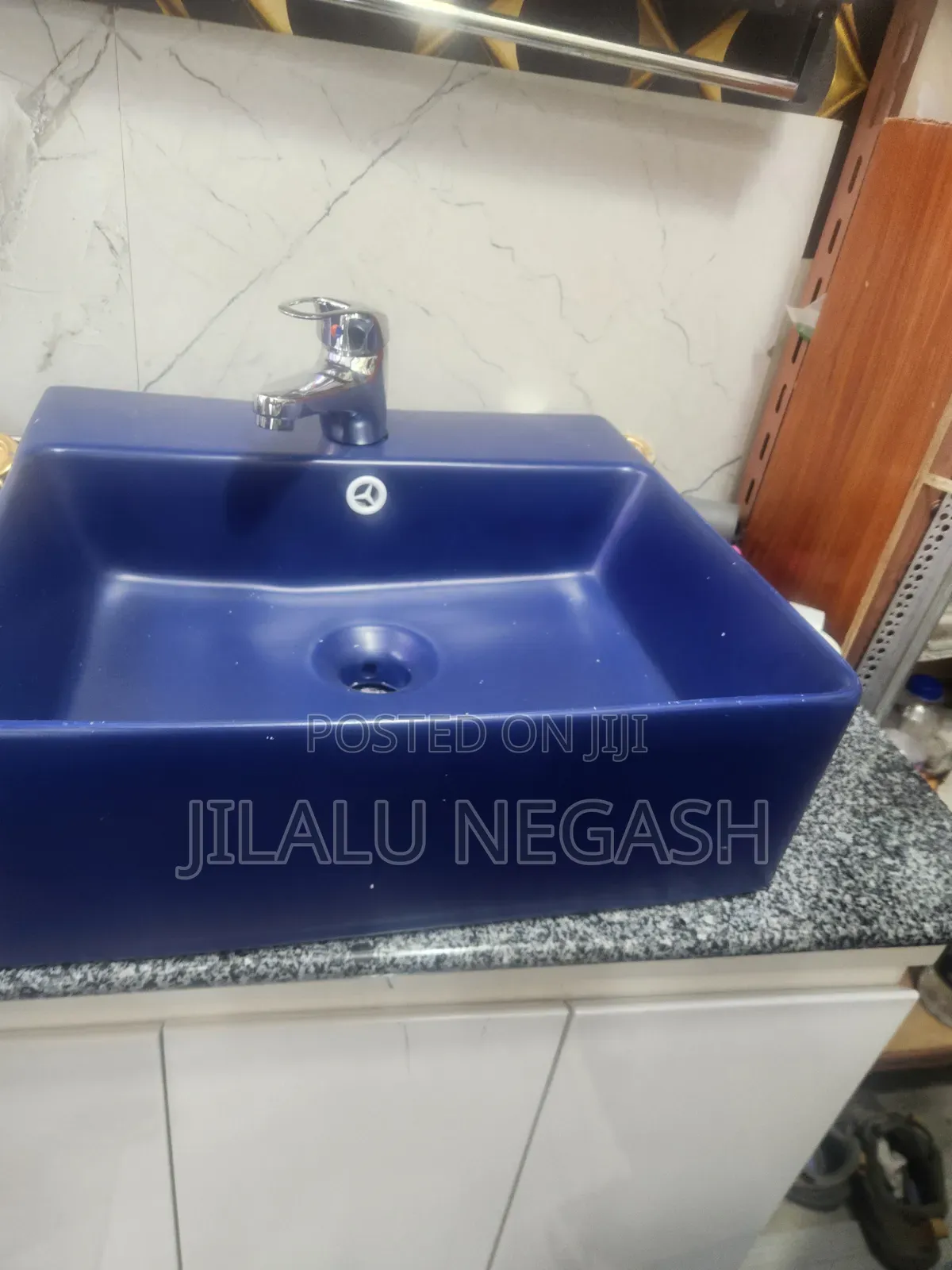 የተለያዩ የሽንት ቤት መገልገያዎች