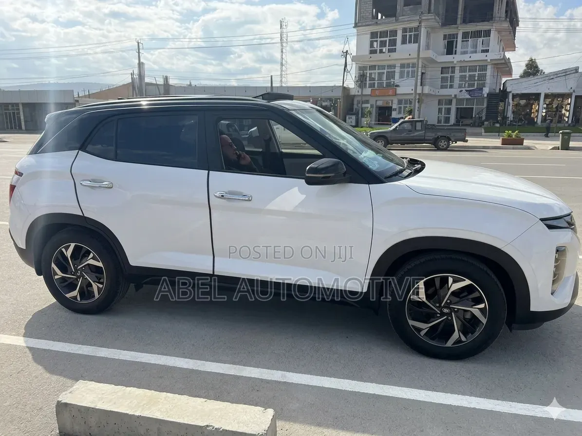 Hyundai Creta 2023 White