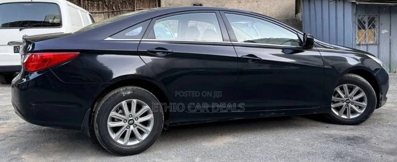Hyundai Sonata 2012 Black