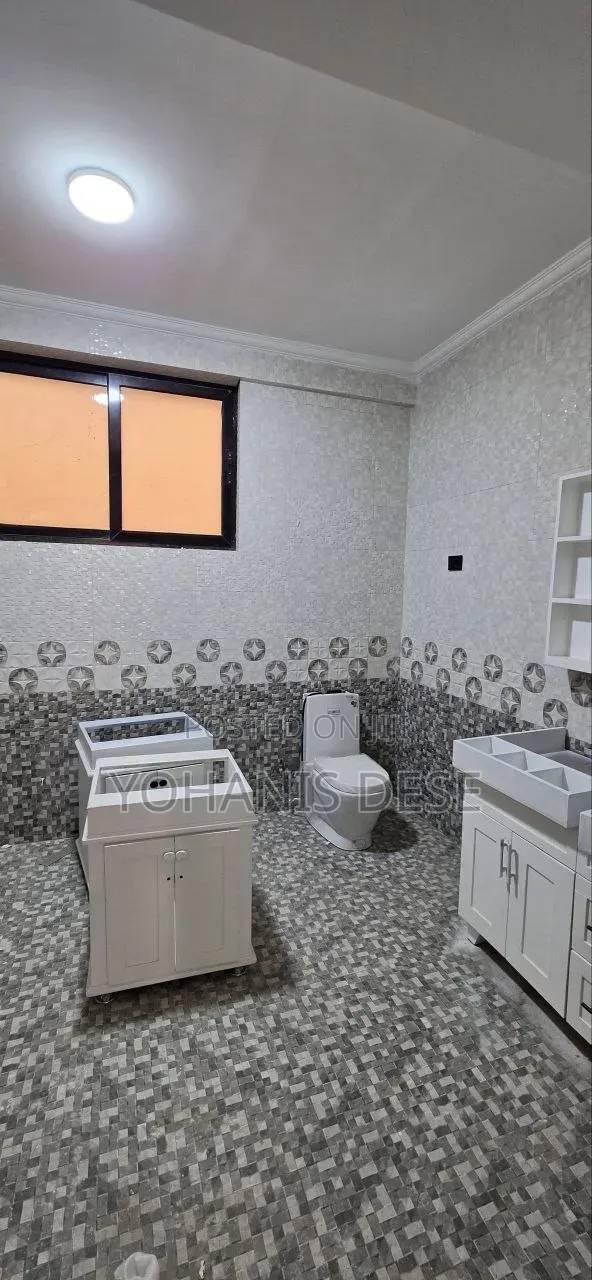 Furnished 8bdrm Townhouse/Terrace in Bole for sale