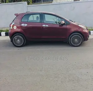 Toyota Yaris 2010 Burgundy