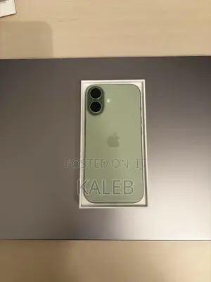 New Apple iPhone 17 256 GB Green