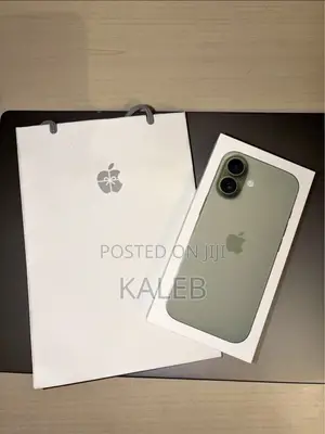 New Apple iPhone 17 256 GB Green