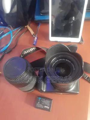 Canon Camera With Dual Lens
