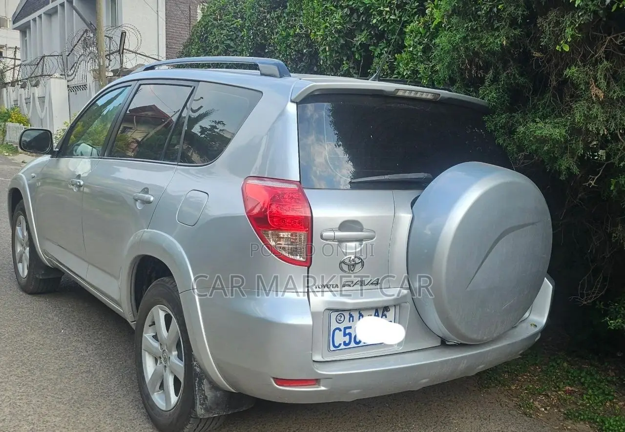 Toyota RAV4 2.4 2008 Silver