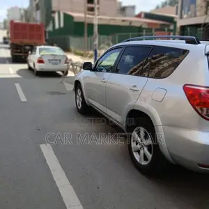 Toyota RAV4 2.4 2008 Silver