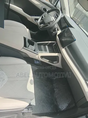 BYD Yuan Up 45 kWh FWD 2024 Off white