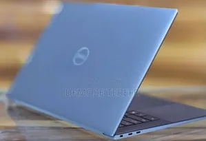 New Laptop Dell Precision 15 3520 16GB Intel Core i9 SSD 512GB