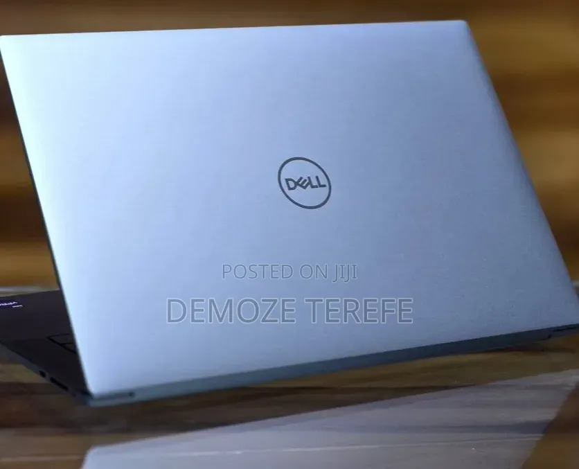 New Laptop Dell Precision 15 3520 16GB Intel Core i9 SSD 512GB