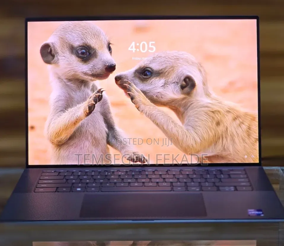 New Laptop Dell Precision 17 7720 16GB Intel Core i9 SSD 512GB