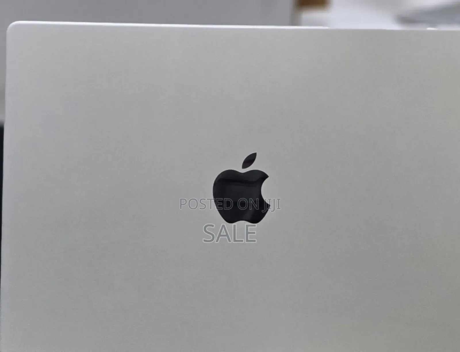 New Laptop Apple MacBook Pro 2025 M5 14-inch 16GB Apple M5 SSD 512GB