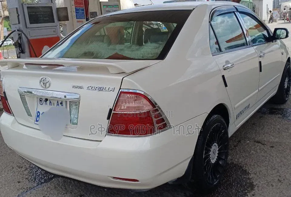 Toyota Corolla 2007 White