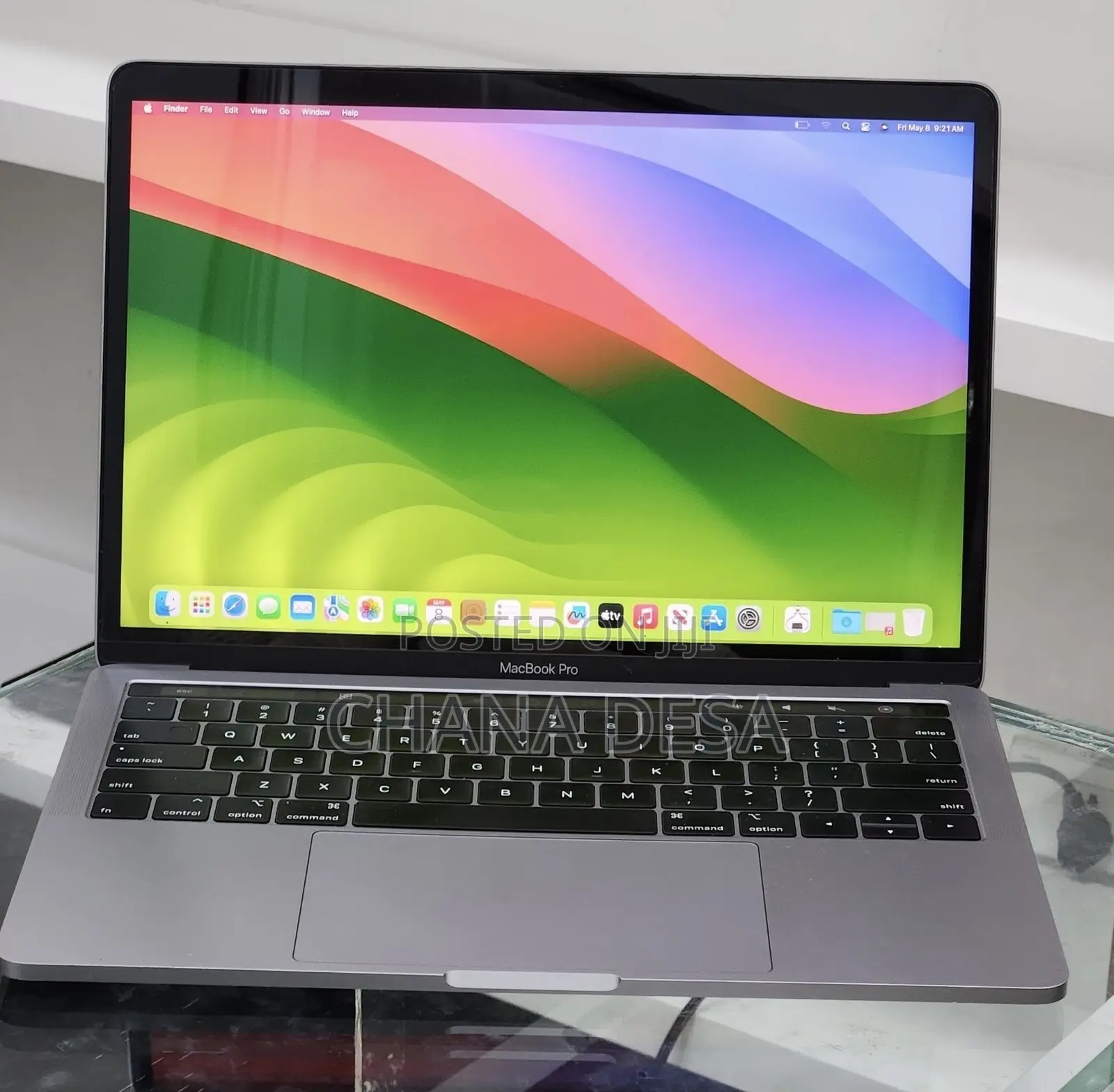New Laptop Apple MacBook Pro 2019 16GB Intel Core i7 SSD 256GB