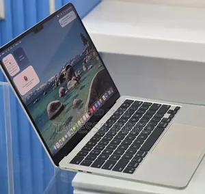 New Laptop Apple MacBook Air 2025 M4 13-inch 16GB Apple M4 SSD 256GB