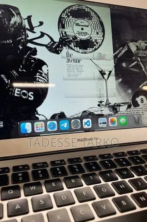New Laptop Apple MacBook Air 2014 8GB Intel Core i7 SSD 128GB