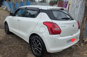 Suzuki Swift 2021 White