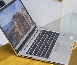 New Laptop HP EliteBook 840 G8 16GB Intel Core i5 SSD 512GB