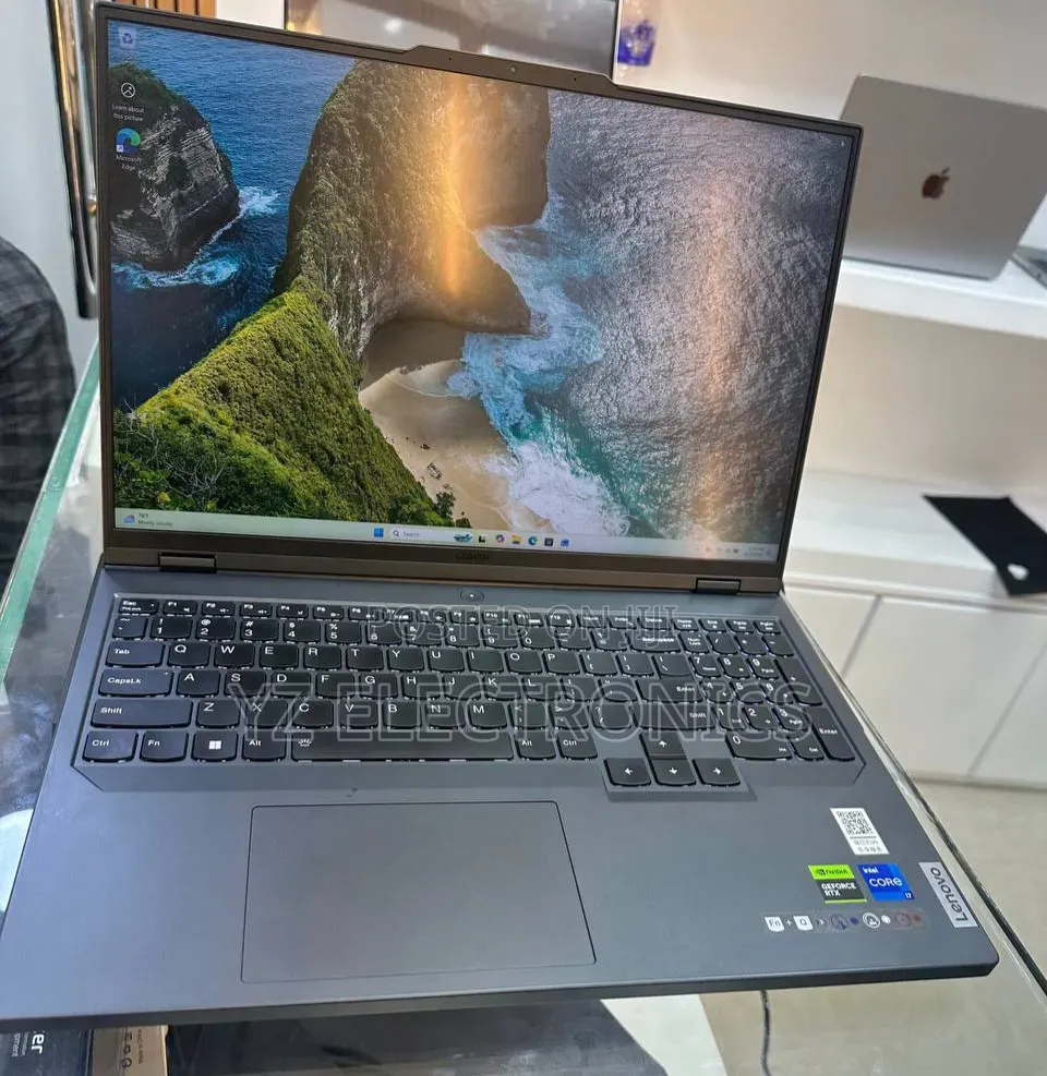 New Laptop Lenovo Legion Y740 16GB Intel Core i7 SSD 1T