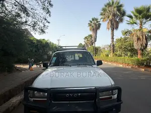Toyota Land Cruiser 1994 White
