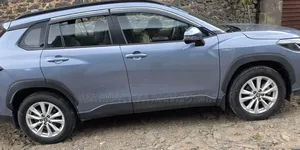 Toyota Corolla Cross Hybrid 2024 Blue