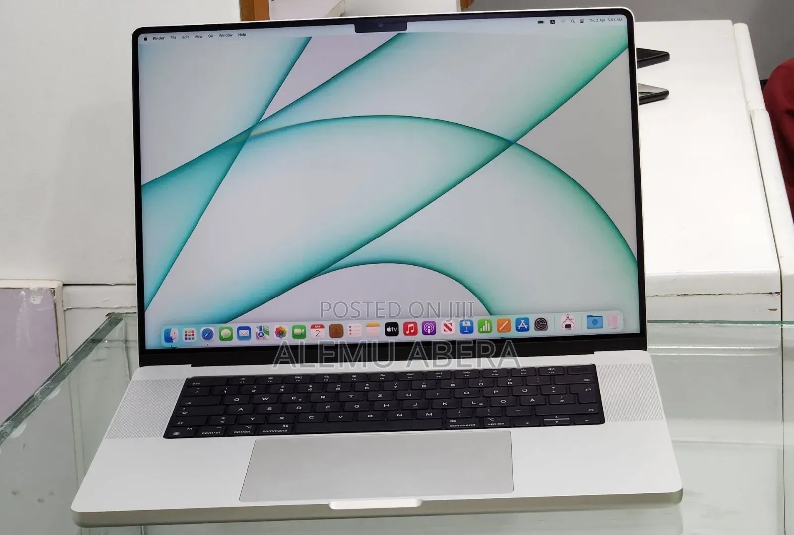 New Laptop Apple MacBook Pro M1 16GB Apple M1 Pro SSD 512GB