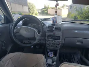 Hyundai Accent Automatic 2000 White