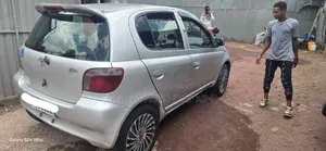 Toyota Vitz 2001