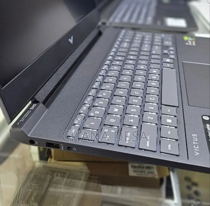New Laptop HP Victus 15 16GB AMD Ryzen 7 SSD 512GB