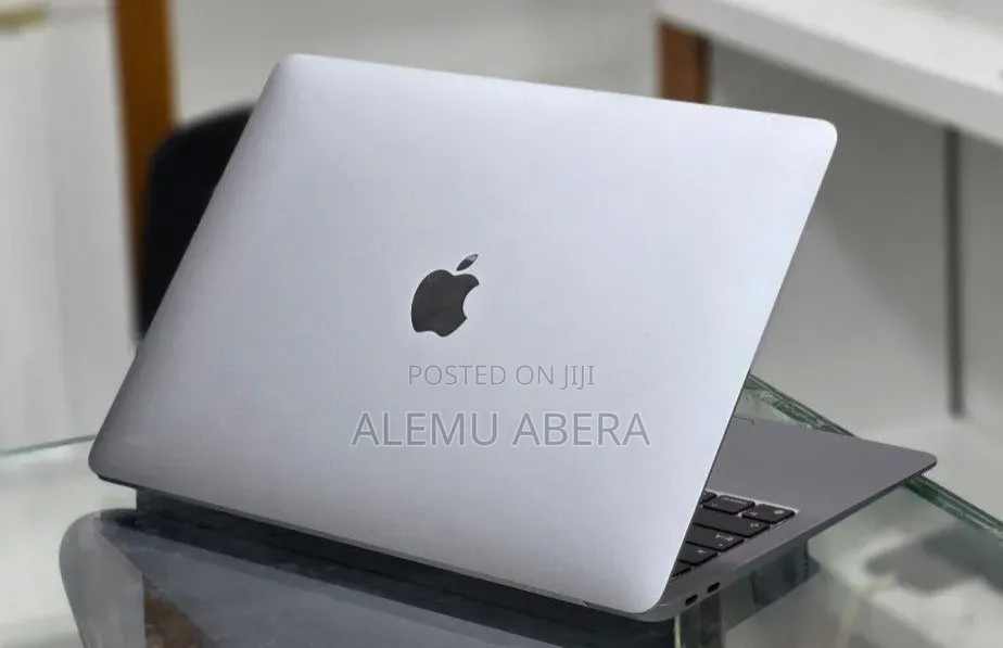 New Laptop Apple MacBook Air 2020 M1 8GB Apple M1 SSD 256GB