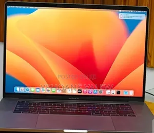 New Laptop Apple MacBook Pro 2019 16GB Intel Core i7 SSD 512GB
