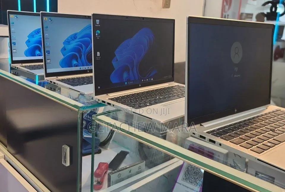 New Laptop Apple MacBook Air 2020 M1 16GB Intel SSD 256GB
