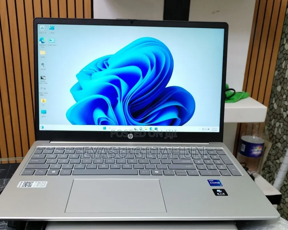 New Laptop HP Stream Notebook 16GB Intel Core i7 SSD 1T