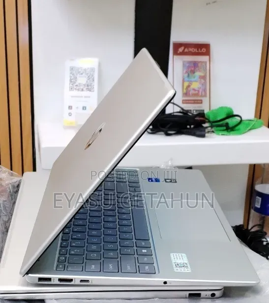 New Laptop HP Stream Notebook 16GB Intel Core i7 SSD 1T
