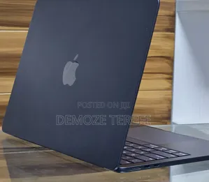 New Laptop Apple MacBook Air 2025 M4 13-inch 16GB Apple M4 SSD 256GB