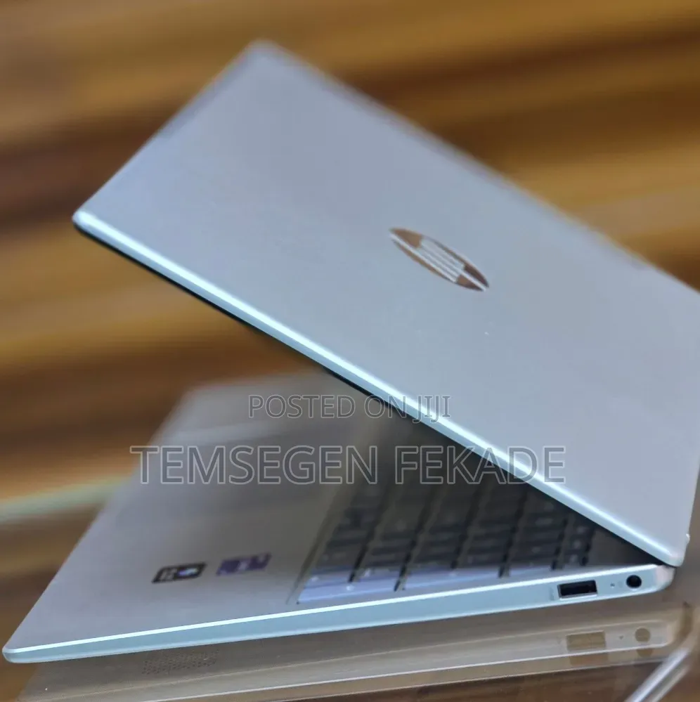 New Laptop HP Stream Notebook 16GB Intel Core i7 SSD 1T
